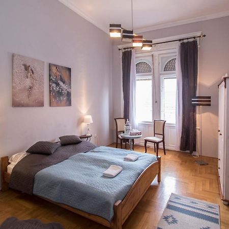Belvarosi Vintage Apartman A Setaloutcan Miszkolc Zewnętrze zdjęcie