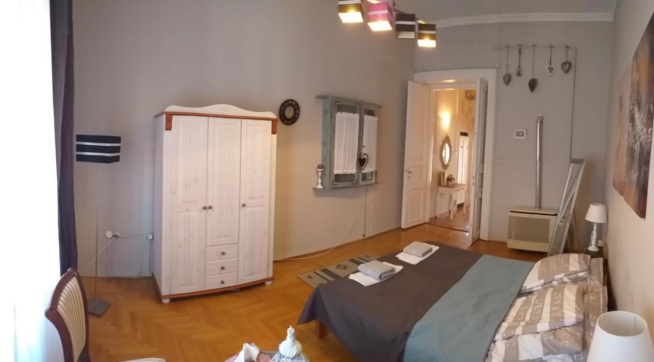 Belvarosi Vintage Apartman A Setaloutcan Miszkolc Zewnętrze zdjęcie