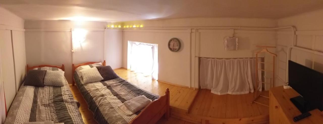 Belvarosi Vintage Apartman A Setaloutcan Miszkolc Zewnętrze zdjęcie