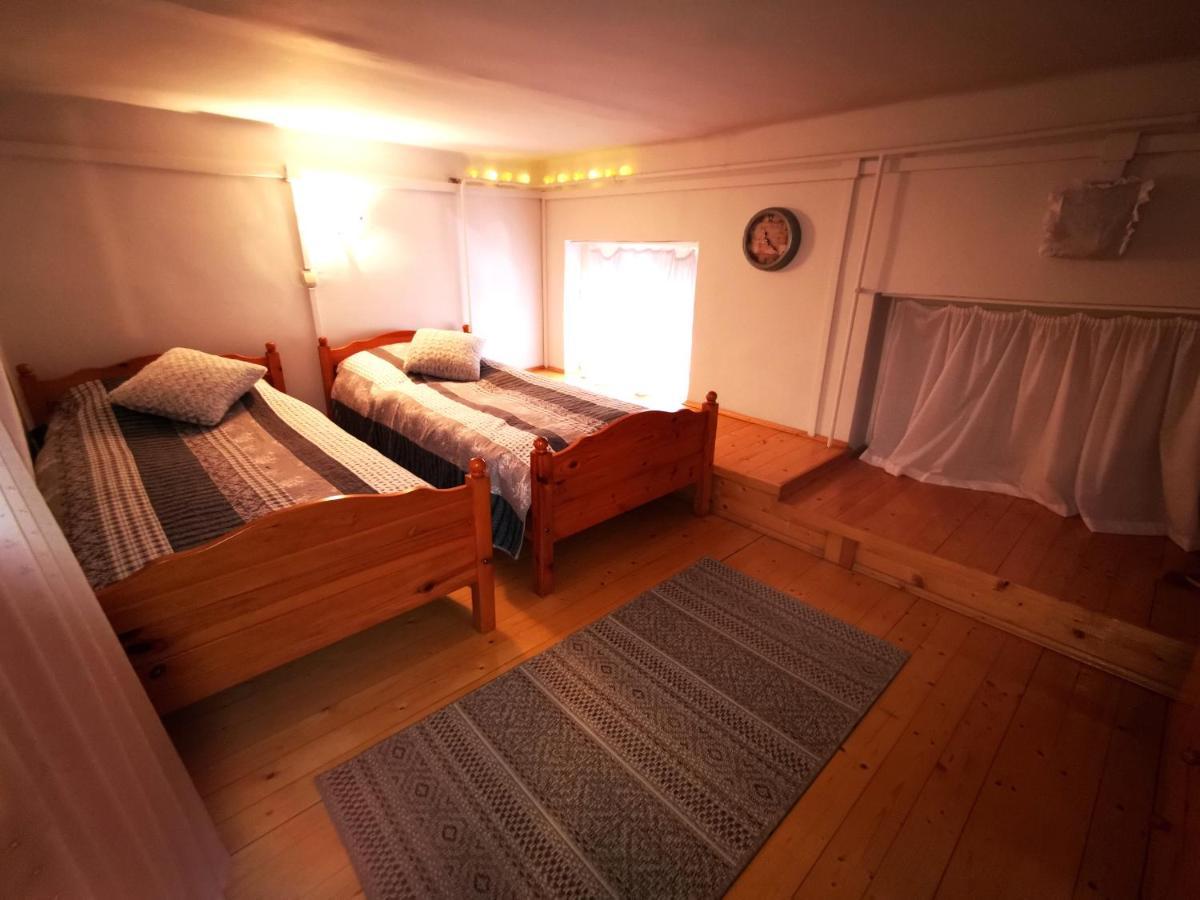 Belvarosi Vintage Apartman A Setaloutcan Miszkolc Zewnętrze zdjęcie
