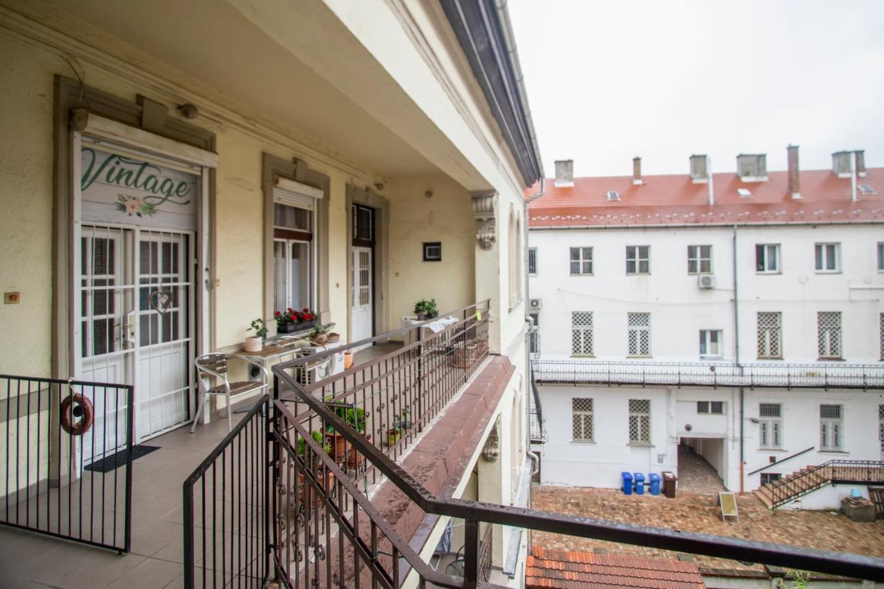 Belvarosi Vintage Apartman A Setaloutcan Miszkolc Zewnętrze zdjęcie