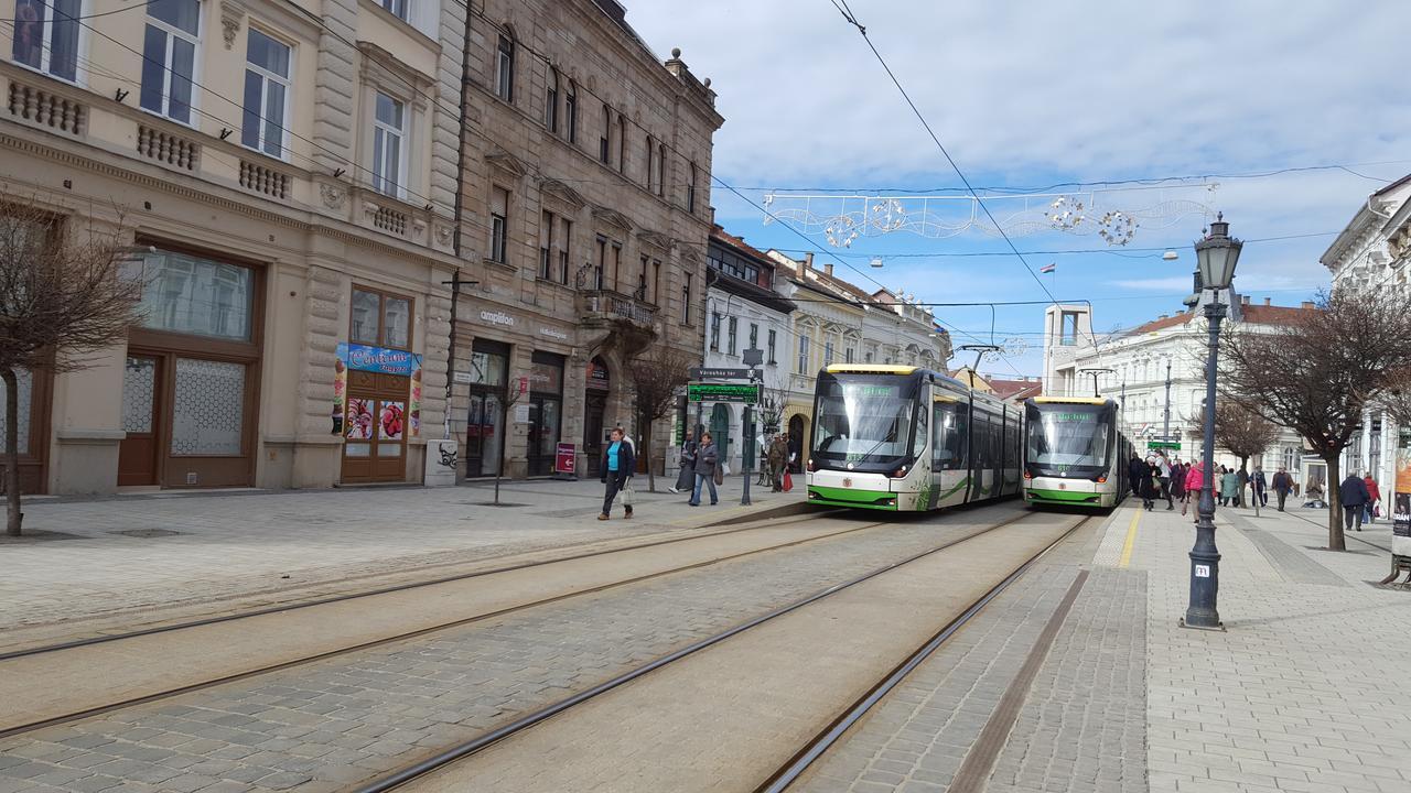 Apartament Belvarosi Vintage Apartman A Setaloutcan Miszkolc Zewnętrze zdjęcie